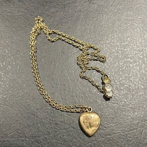Vintage petite heart pendant necklace